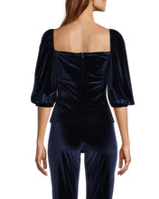 Load image into Gallery viewer, VELVET SQUARE NECK PUFF SLEEVE TOP
